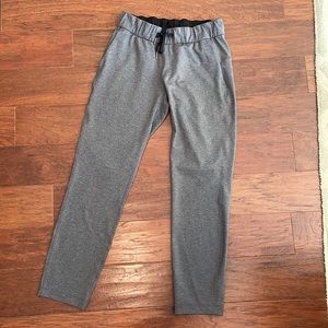 Lululemon on the fly 7/8 pants FINAL PRICE!!!